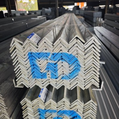 镀锌角钢等边角铁-5号50*50*5mm-镀锌角钢重量表一览表-唐山热镀锌角钢厂-镀锌角钢规格型号表图2