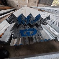 镀锌角钢等边角铁-6.3号63*63*5mm-镀锌角钢的规格型号重量表-镀锌角钢法兰-镀锌角钢多少一吨