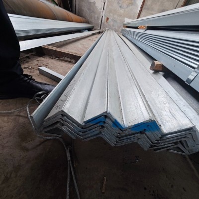 镀锌角钢等边角铁-7.5号75*75*5mm-镀锌50x5角钢市场价格-镀锌角钢厂-角钢镀锌价格图2